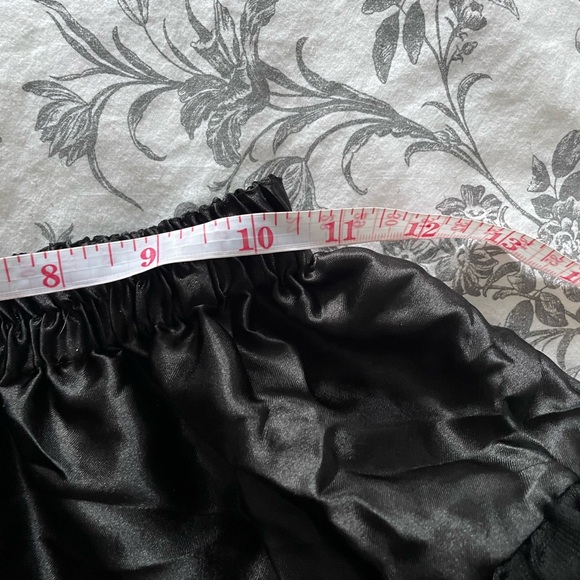 Black petticoat puffy - Picture 4 of 7